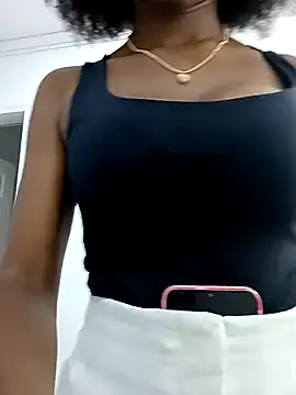 AmiraMorgan online show from October 7, 2025, 3:04 am