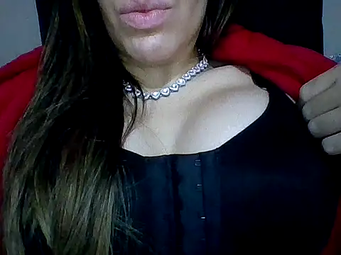 Yasleal online show from April 12, 2026, 2:49 am