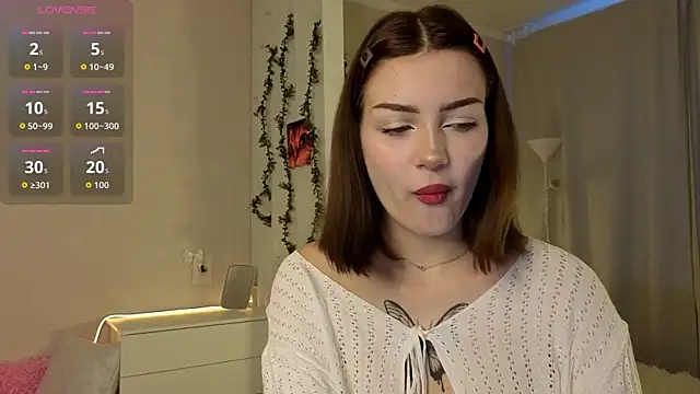 PurrrBerry online show from October 11, 2025, 5:39 am