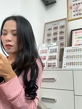 Baby-mmm online show from October 24, 2025, 7:16 am