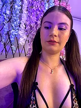 Tegui-sc online show from October 3, 2025, 3:03 am