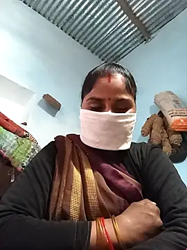 Sheema tyagi online show from November 16, 2025, 8:31 am