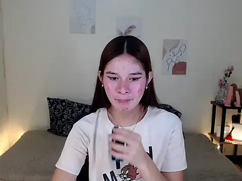 sassymimi69 online show from November 16, 2025, 4:01 pm