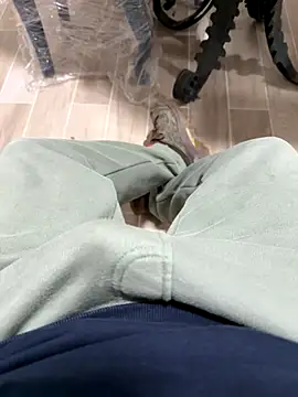 Snapshot of camboys_poyraz chatting on November 6, 2025, 8:48 am camboys poyraz online show from November 6, 2025, 8:48 am