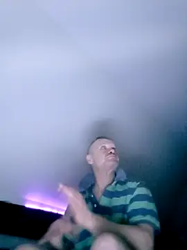 Kuba Gd online show from April 20, 2026, 10:11 pm