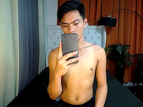 alex cummer online show from February 6, 2026, 8:18 am