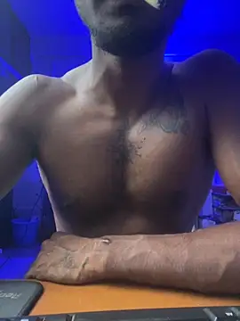 Snapshot of 0mniscient chatting on October 22, 2025, 7:24 pm 0mniscient online show from October 22, 2025, 7:24 pm