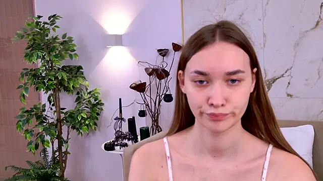 AmadaReine online show from October 26, 2025, 4:13 pm