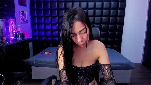 ashlyy sweet  online show from April 8, 2026, 2:28 pm