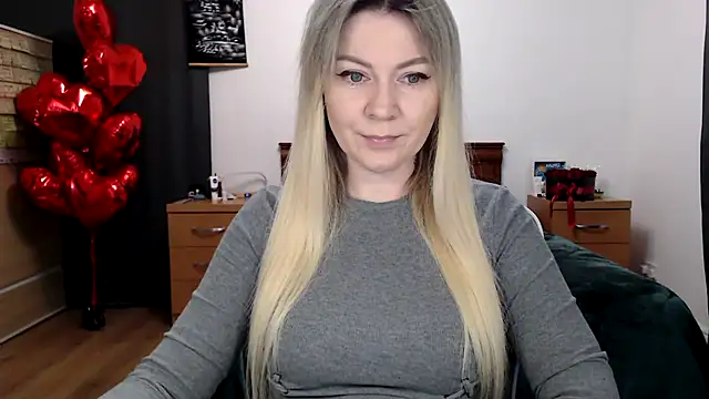 Snapshot of ParadiseAlina chatting on February 8, 2026, 6:00 pm ParadiseAlina online show from February 8, 2026, 6:00 pm