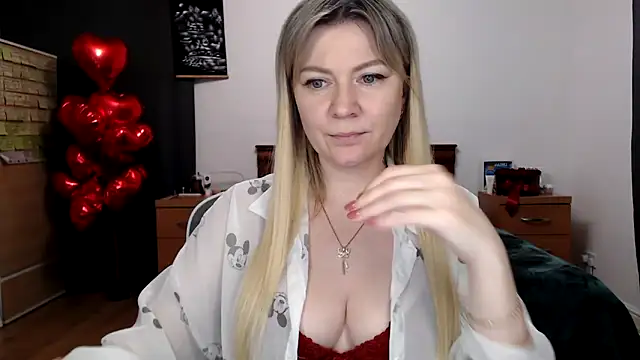 Snapshot of ParadiseAlina chatting on February 10, 2026, 6:12 pm ParadiseAlina online show from February 10, 2026, 6:12 pm