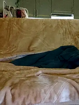 Snapshot of Nanou1269 chatting on December 18, 2025, 9:32 pm Nanou1269 online show from December 18, 2025, 9:32 pm