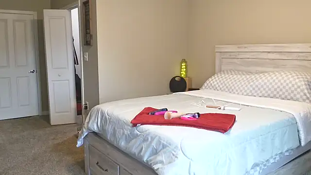 Calimarina online show from November 6, 2025, 6:42 pm