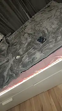 Snapshot of hottcouple00 chatting on November 14, 2025, 11:35 pm hottcouple00 online show from November 14, 2025, 11:35 pm