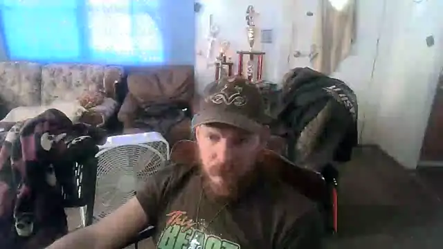 Poundtown1226 online show from September 11, 2025, 2:28 pm