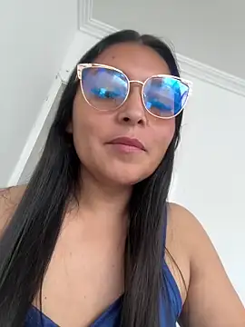Snapshot of Zui_Rouse chatting on September 11, 2025, 3:23 pm Zui Rouse online show from September 11, 2025, 3:23 pm