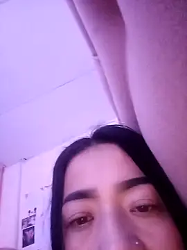 kimbadaz online show from October 23, 2025, 9:02 pm