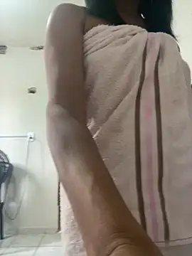 Katianesantos online show from February 1, 2026, 6:17 pm