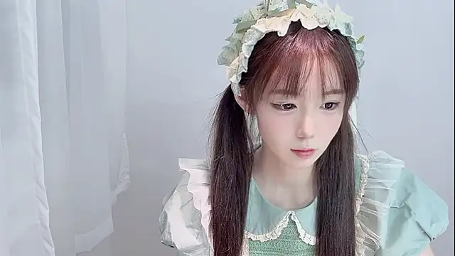 Xiao-runbao online show from October 25, 2025, 2:24 pm