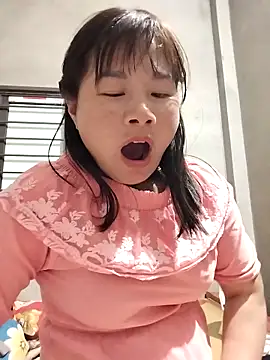 kute-00 online show from December 14, 2025, 11:15 am