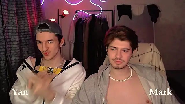 itsyanbb online show from November 8, 2025, 3:45 pm