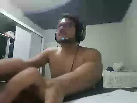 Miguelion2308 online show from December 3, 2025, 3:25 am