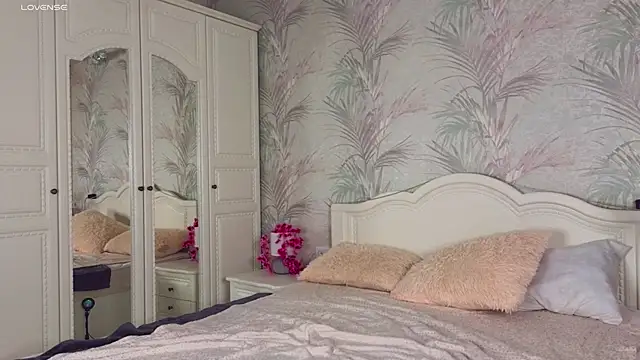 Avyrium online show from September 8, 2025, 7:13 pm