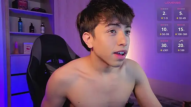 onlinenico online show from November 20, 2025, 8:08 pm