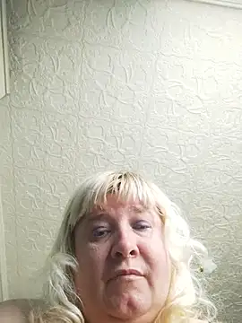 GlamMilena online show from October 23, 2025, 12:37 pm