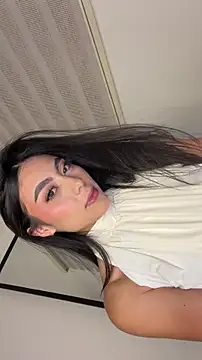Snapshot of Tessa__Winslow chatting on March 28, 2026, 6:02 am Tessa Winslow online show from March 28, 2026, 6:02 am