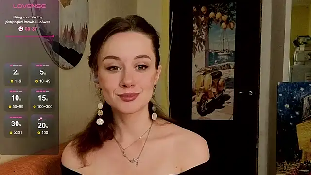 Snapshot of SkyHelen chatting on June 2, 2026, 7:54 am SkyHelen online show from June 2, 2026, 7:54 am