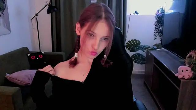 JenniferKiim online show from October 15, 2025, 12:05 pm