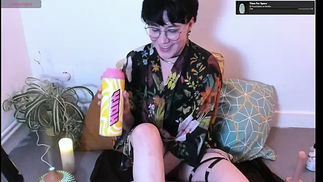 MossPrince online show from September 30, 2025, 7:41 pm