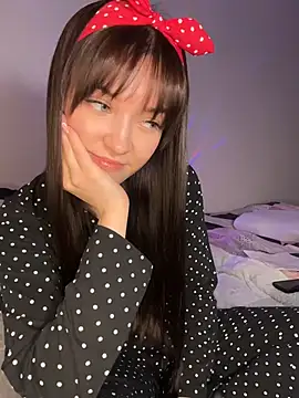 Veliora online show from April 11, 2026, 6:01 pm