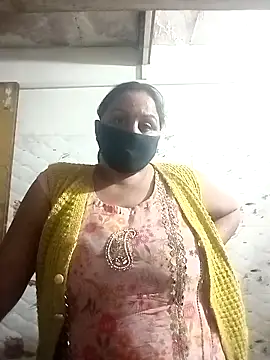 Rakhi sawant143 online show from November 17, 2025, 4:35 pm