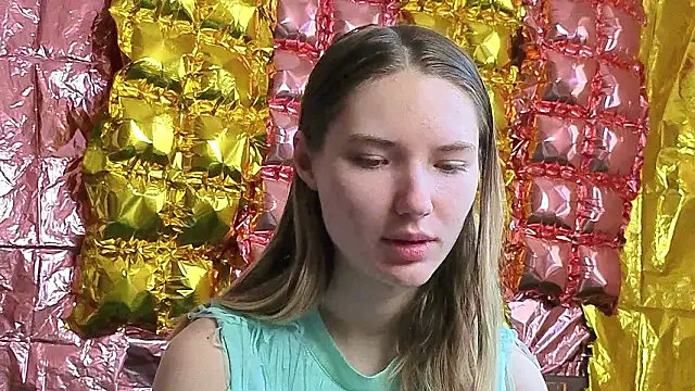  kikiclark   online show from March 21, 2026, 9:14 am