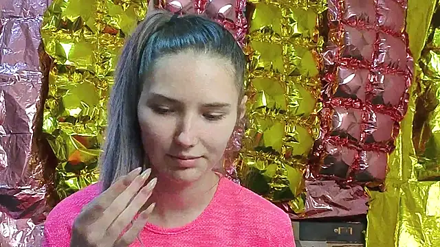  kikiclark   online show from April 11, 2026, 8:13 pm