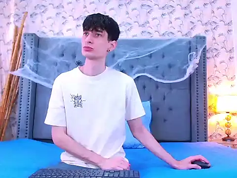 Luke Carter online show from October 28, 2025, 1:03 pm