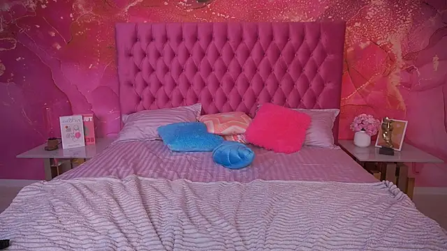 KamillaVibes online show from September 21, 2025, 7:48 pm