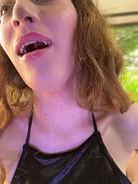 SweetieSinXXX online show from October 17, 2025, 1:03 pm