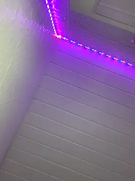 luluzinhax online show from October 17, 2025, 1:53 am