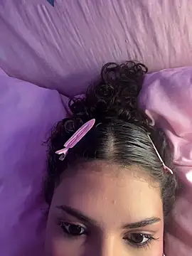 luluzinhax online show from March 22, 2026, 5:11 am