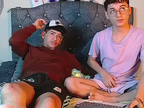 Snapshot of logan_willyams_ chatting on September 10, 2025, 10:54 pm logan willyams  online show from September 10, 2025, 10:54 pm