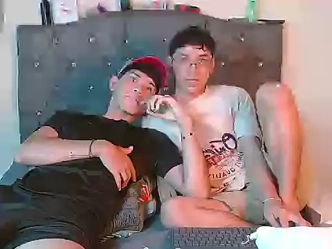 Snapshot of logan_willyams_ chatting on September 17, 2025, 9:27 pm logan willyams  online show from September 17, 2025, 9:27 pm