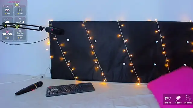 Snapshot of Danaa_moore_ chatting on October 10, 2025, 4:11 am Danaa moore online show from October 10, 2025, 4:11 am