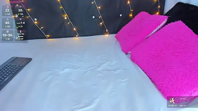 Snapshot of Danaa_moore_ chatting on October 24, 2025, 9:44 pm Danaa moore online show from October 24, 2025, 9:44 pm