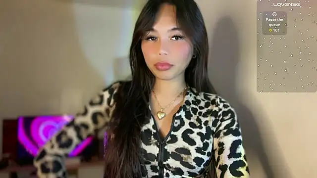  petitegirlx69  online show from January 9, 2026, 5:48 pm