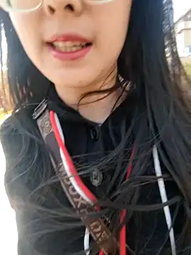 shaoshao-7758 online show from November 18, 2025, 3:12 am