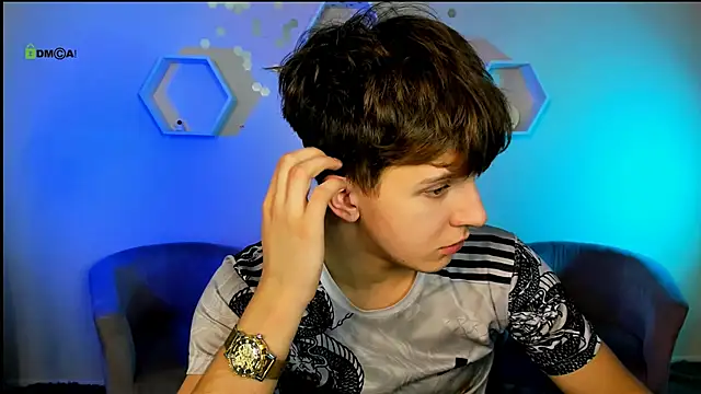 Snapshot of travis_wolf_ chatting on December 3, 2025, 8:07 pm travis wolf online show from December 3, 2025, 8:07 pm