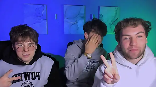 Snapshot of travis_wolf_ chatting on February 12, 2026, 10:10 am travis wolf online show from February 12, 2026, 10:10 am